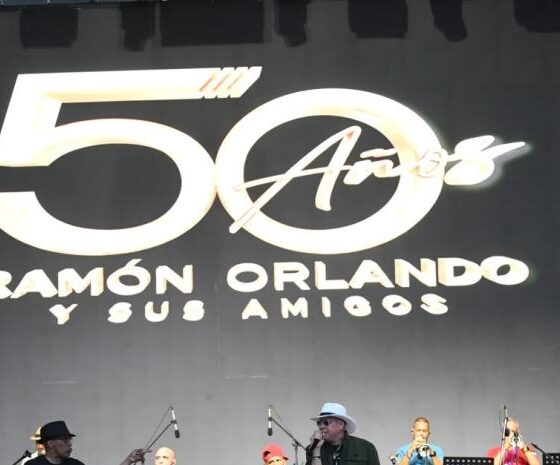 Ramón Orlando durante los ensayos de su concierto por 50 años de carrera