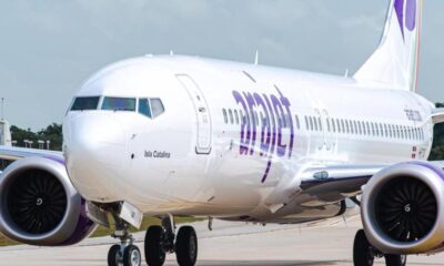 Aeronave de Arajet durante operaciones comerciales