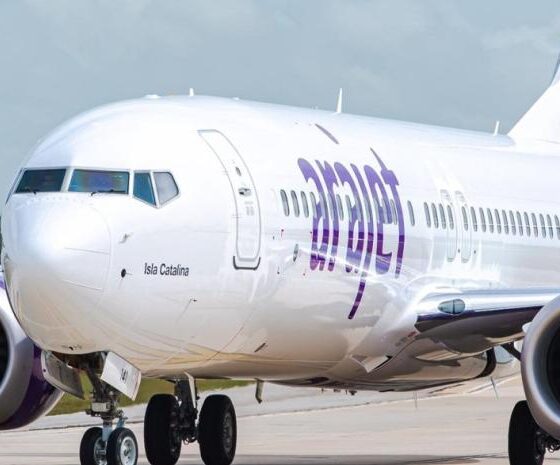 Aeronave de Arajet durante operaciones comerciales