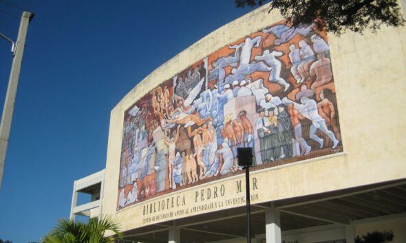 Biblioteca Pedro Mir de la UASD en Santo Domingo, fotografía de archivo