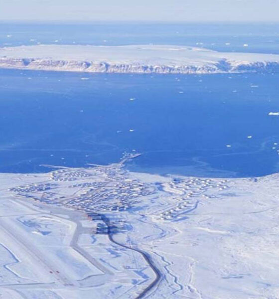 Vista aérea de la base estadounidense Pituffik, antes llamada Thule, en Groenlandia, archivo
