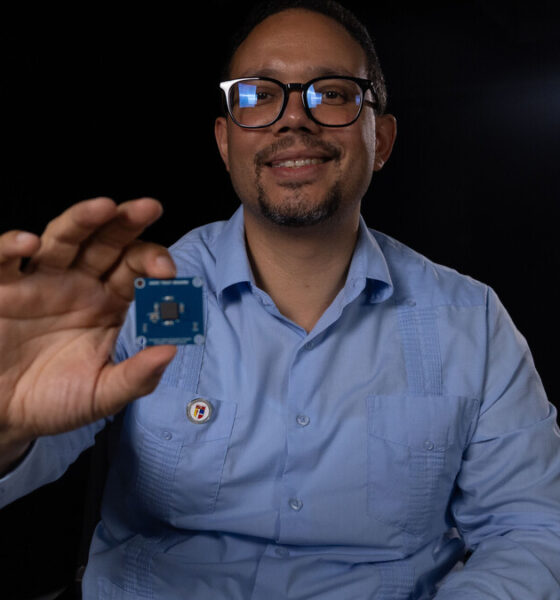 Microchip biomédico desarrollado por un equipo de la PUCMM